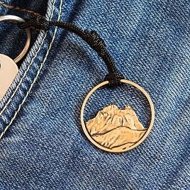 Bronze keychain “Mt. Ushba”