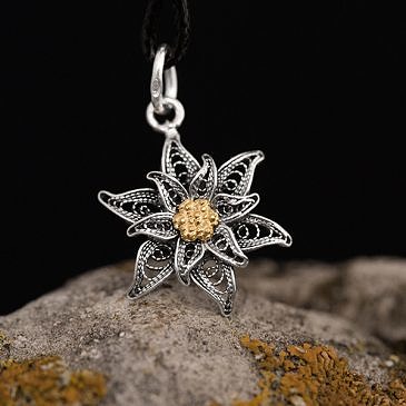 Pendant “Filigree Edelweiss”