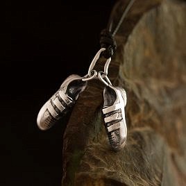 Pendant “Climbing shoes”