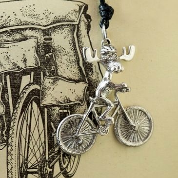 Pendant “Moose cyclist”