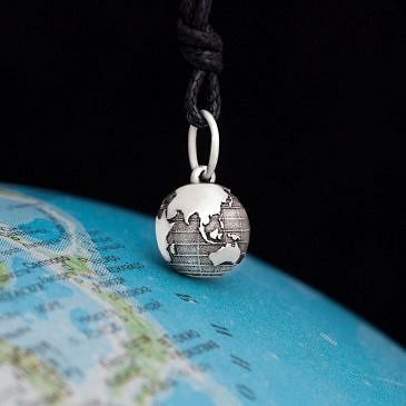 Pendant  “Earth planet”