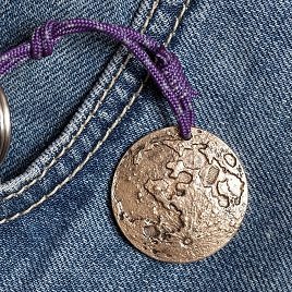 Bronze keychain “Moon”