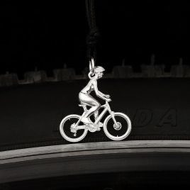 Pendant cyclist girl